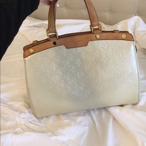 Louis Vuitton Brea Blanc corail